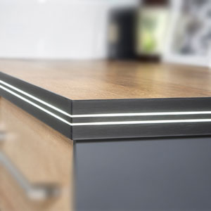 Stärke Waschtischplatte: 40 mm - Platte gerade - mit 3-seitiger LED-Beleuchtung, 12V