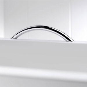 Griffvariante: mit Wannengriff rund Chrom vormontiert